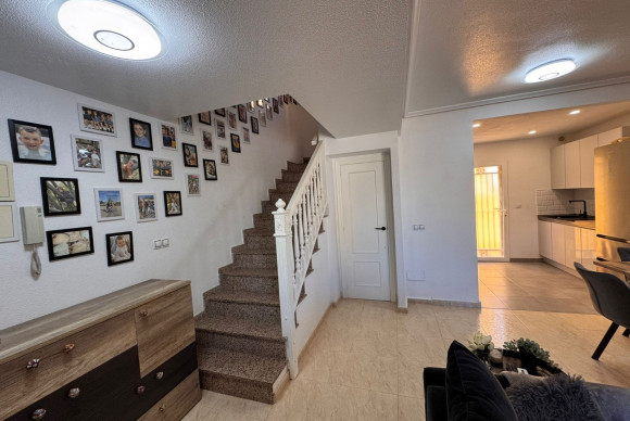 Resale - Townhouse - Orihuela Costa - Lomas de Don Juan
