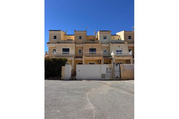 Resale - Townhouse - Orihuela Costa - Lomas de Don Juan