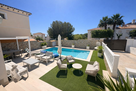 Herverkoop - Vrijstaande Villa - Orihuela Costa - Los Dolses