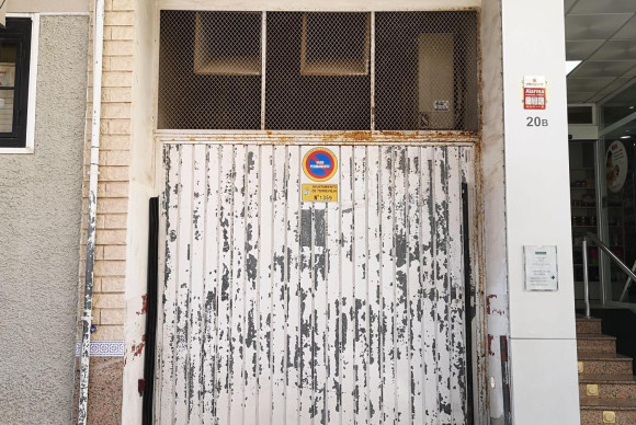 Resale - Garaje - Torrevieja - Centro