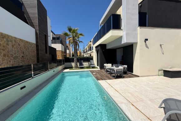Revente - Villa - Orihuela Costa