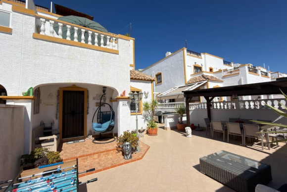 Resale - Villa - Vistabella