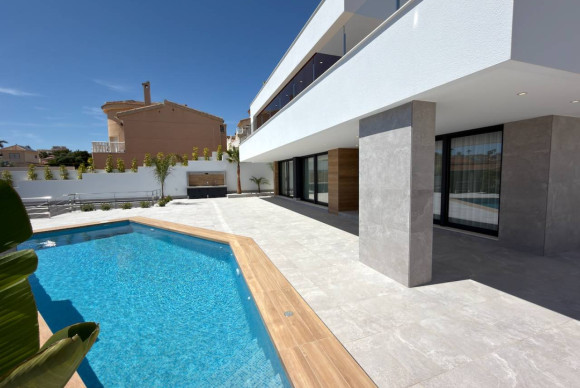 Obra nueva - Villa - Ciudad Quesada