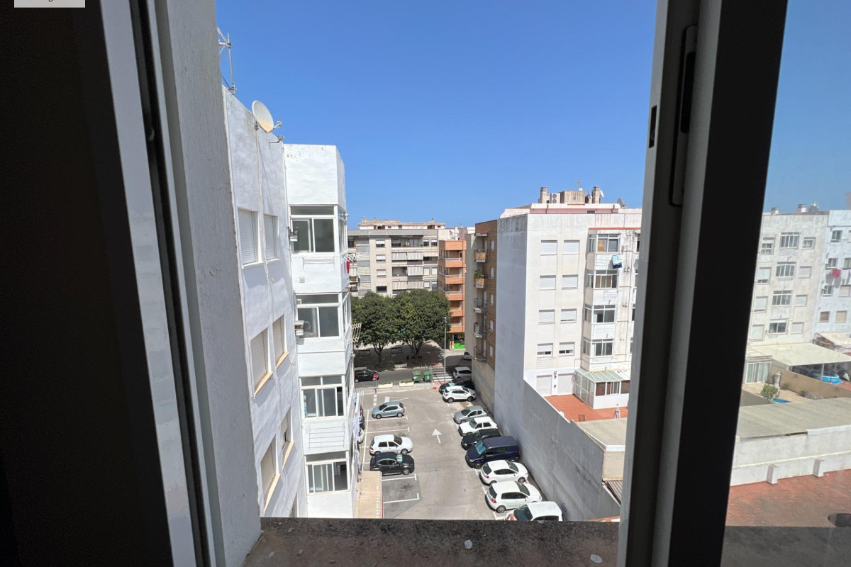 Resale - Apartment  - Oliva - Ayuntamiento