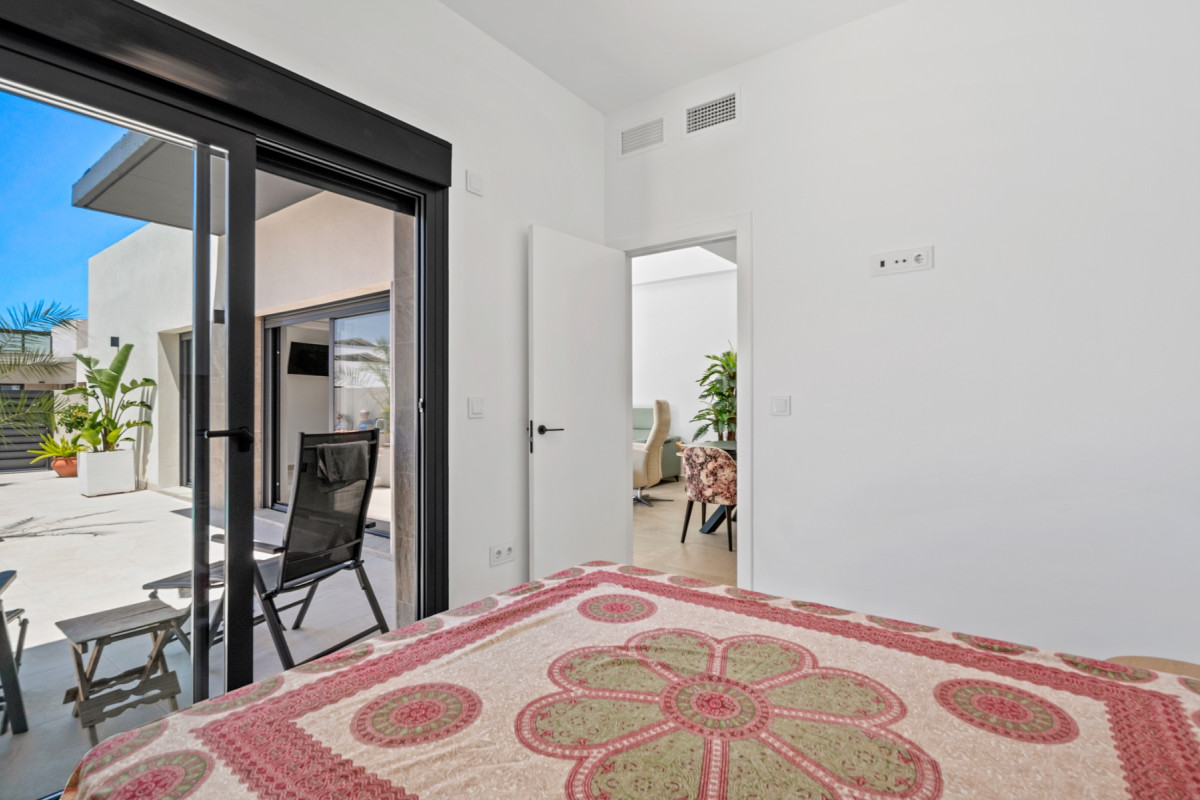 Herverkoop - 6. Detached villa - Daya Nueva - Costa Blanca South