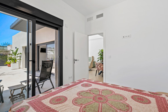 Herverkoop - 6. Detached villa - Daya Nueva - Costa Blanca South