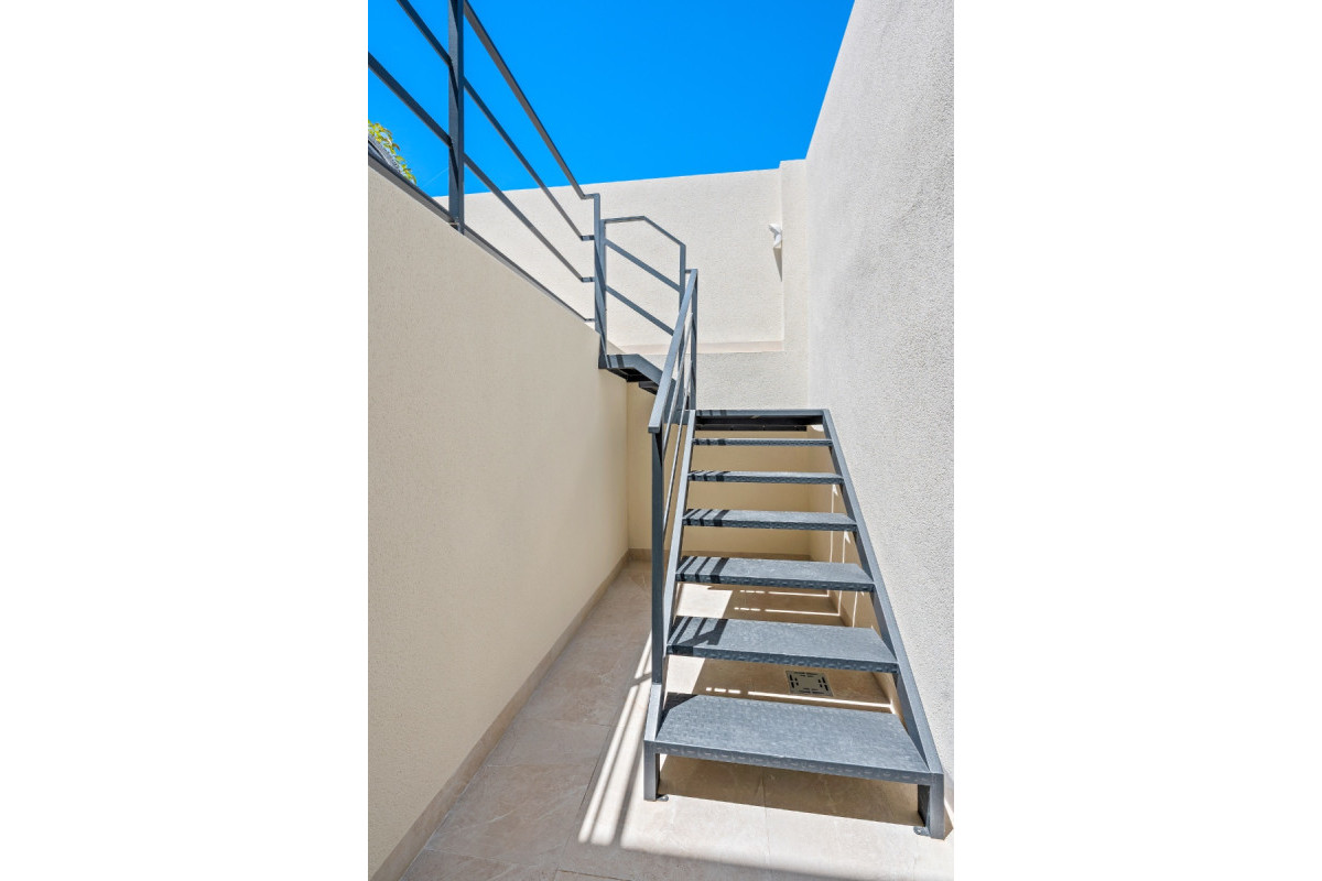 Herverkoop - 6. Detached villa - Daya Nueva - Costa Blanca South