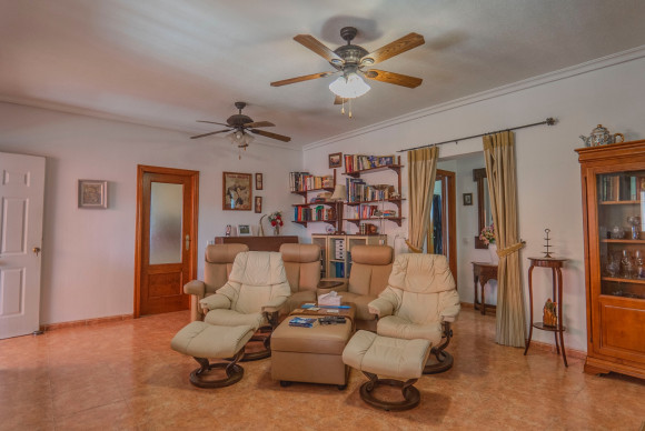 Herverkoop - Landelijke woning - Orihuela - San Bartolome