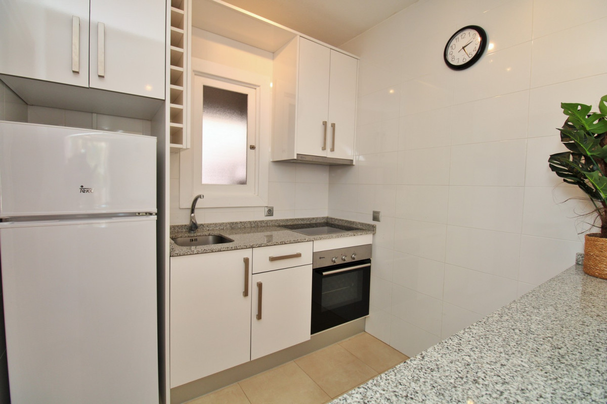 Resale - Apartment  - Villamartin