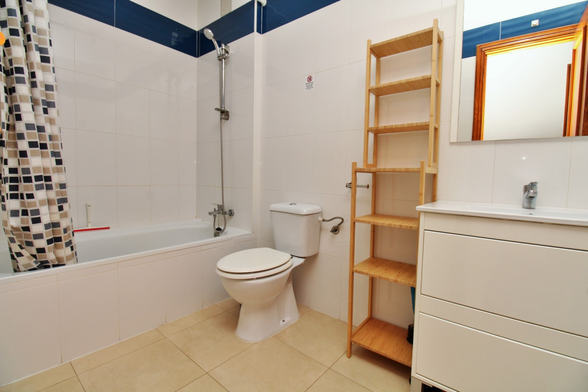 Resale - Apartment  - Villamartin