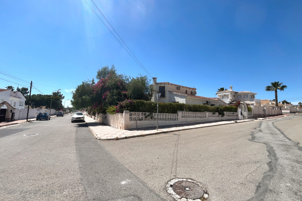 Reventa - Detached Villa - Ciudad Quesada - Central Quesada