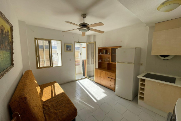 Herverkoop - Studio - Torrevieja - Centro