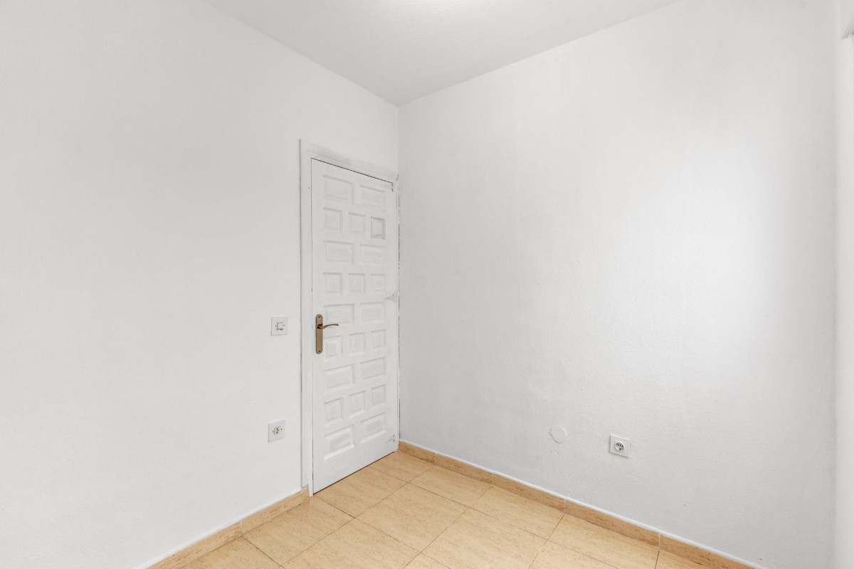 Herverkoop - Appartement  - Torrevieja - Puerto Deportivo