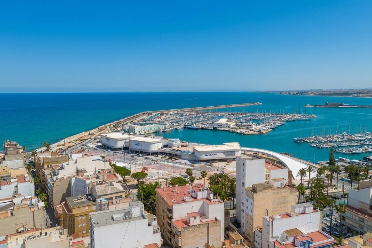 Herverkoop - Appartement  - Torrevieja - Puerto Deportivo