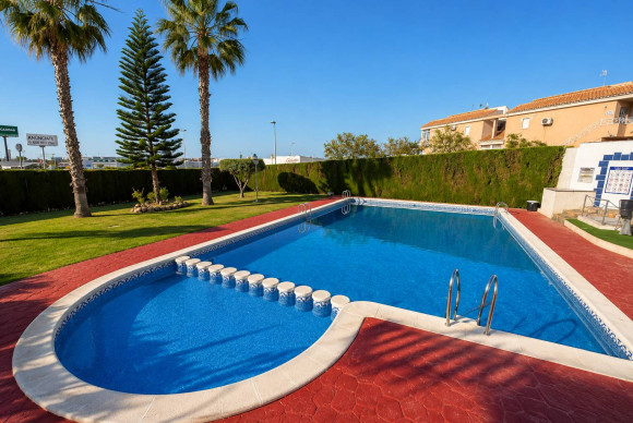 Resale - Bungalow - Torrevieja