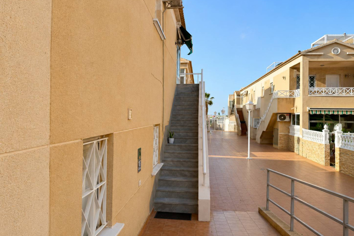Resale - Bungalow - Torrevieja