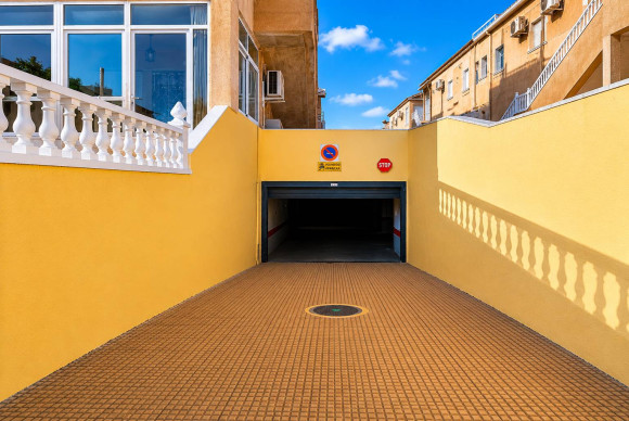 Resale - Bungalow - Torrevieja