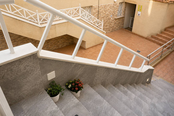 Resale - Bungalow - Torrevieja