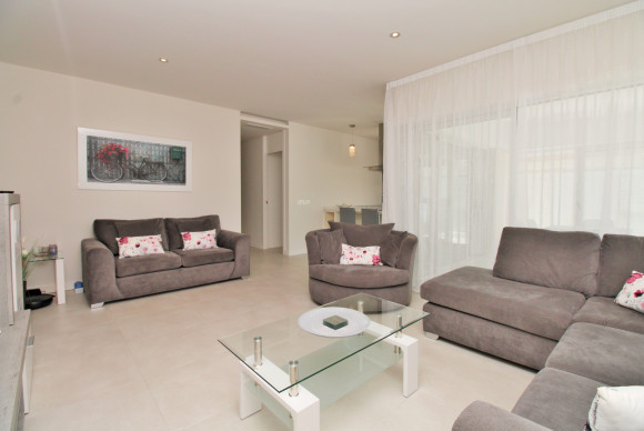 Reventa - Apartamento / piso - Villamartin - Los Dolses