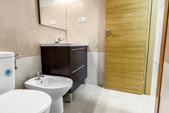Herverkoop - Appartement  - Torrevieja - Playa Acequion
