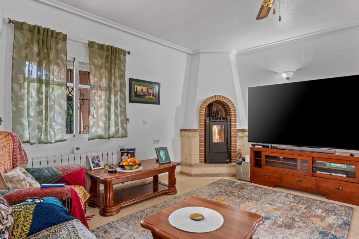 Resale - Finca / Country Property - Catral