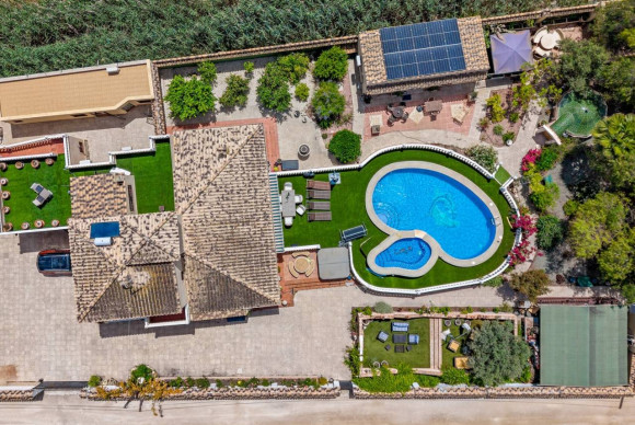 Resale - Finca / Country Property - Catral