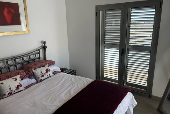 Resale - Detached Villa - Cox - Cox - Country
