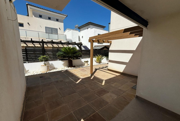 Resale - Detached Villa - Cox - Cox - Country
