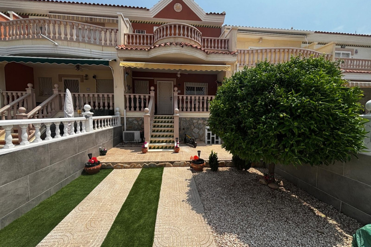 Resale - Townhouse - Ciudad Quesada - Doña Pepa