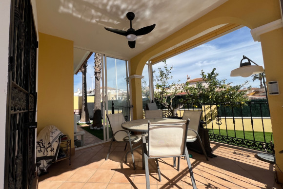 Herverkoop - Villa - Orihuela Costa - Los Dolses