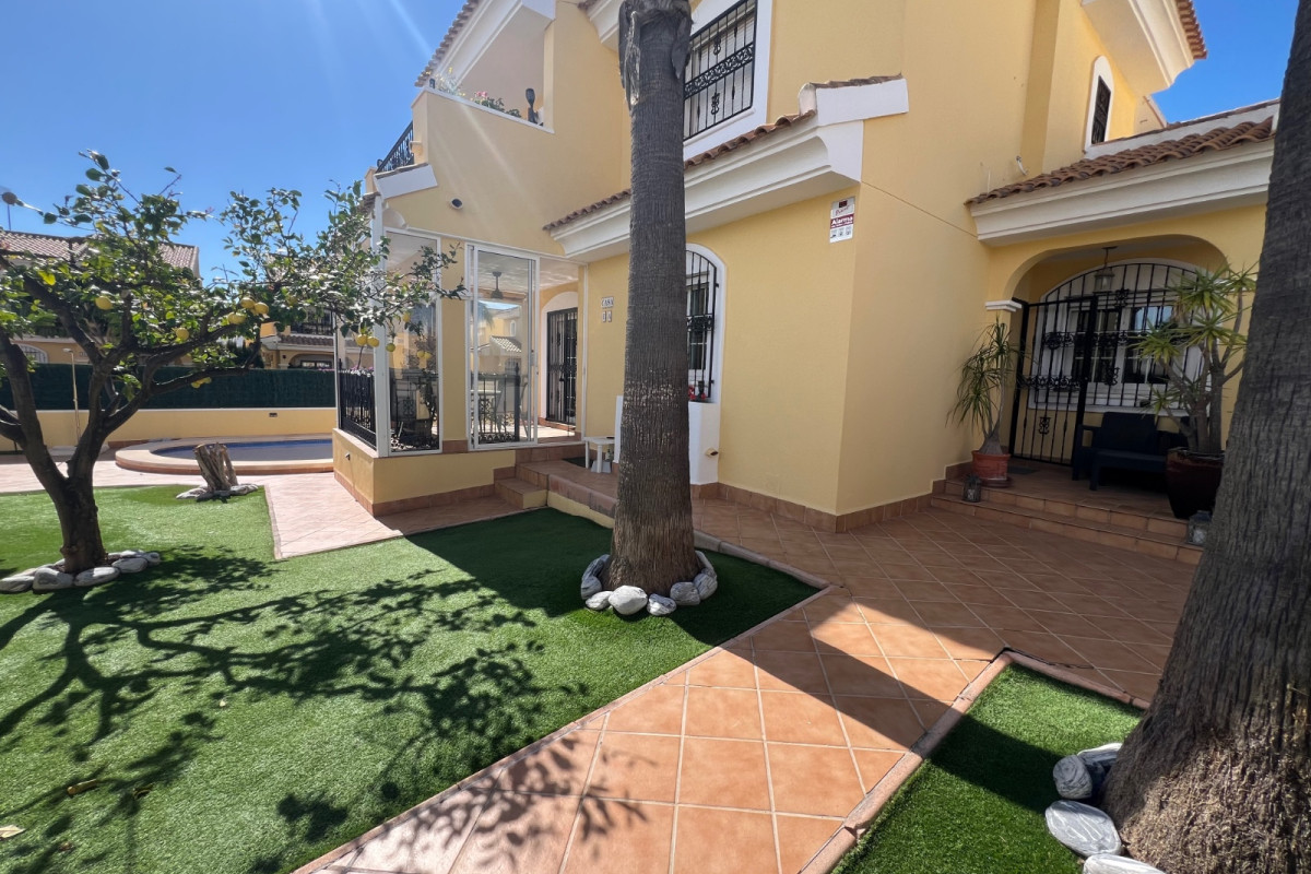 Herverkoop - Villa - Orihuela Costa - Los Dolses