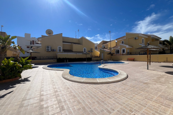Herverkoop - Villa - Orihuela Costa - Los Dolses