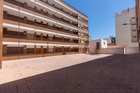 Herverkoop - Appartement  - Torrevieja - Estacion de autobuses