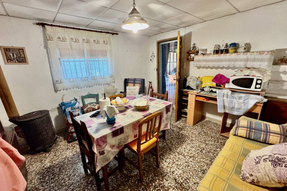 Resale - Finca / Country Property - Guardamar del Segura