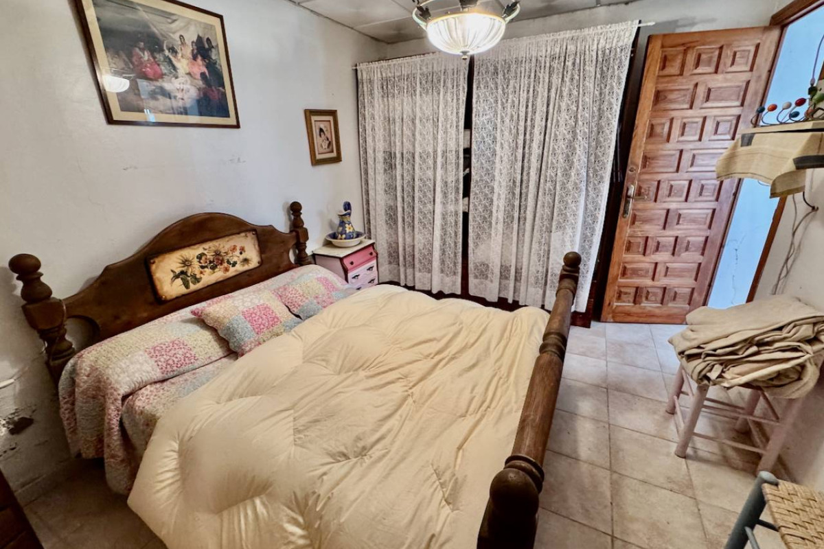 Resale - Finca / Country Property - Guardamar del Segura