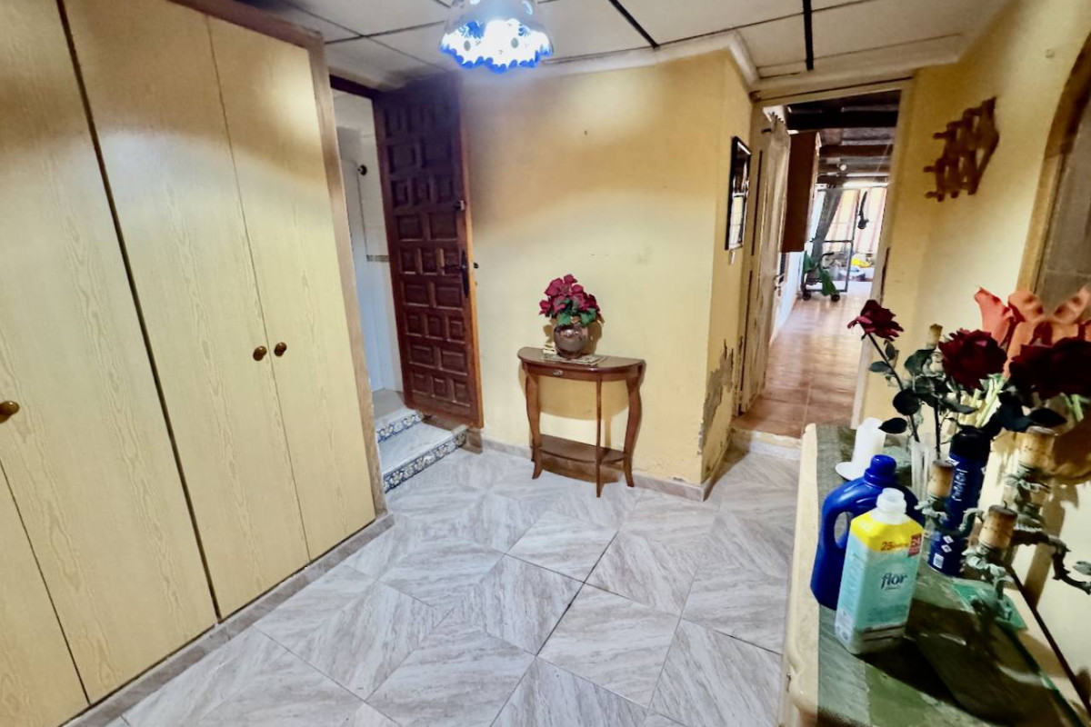 Resale - Finca / Country Property - Guardamar del Segura