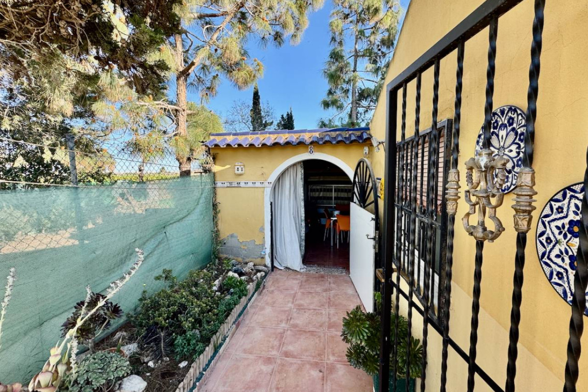 Resale - Finca / Country Property - Guardamar del Segura