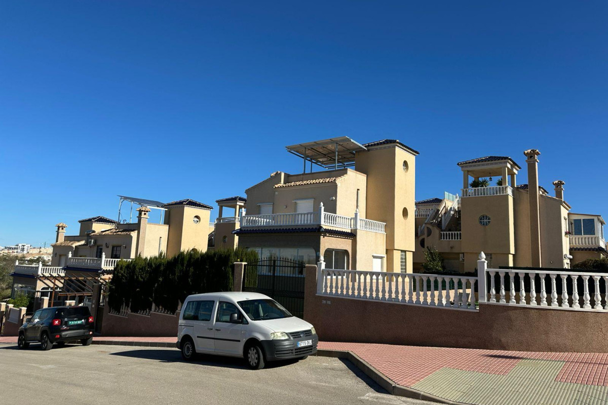 Revente - House - Torrevieja - VILLAMARTIN
