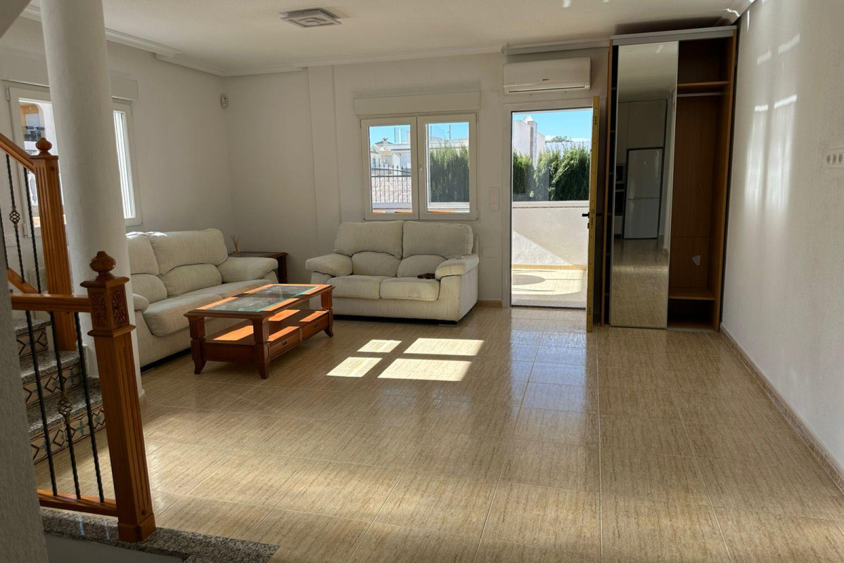 Revente - House - Torrevieja - VILLAMARTIN