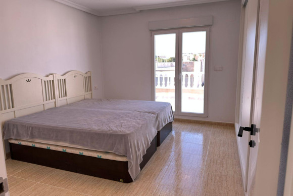 Revente - House - Torrevieja - VILLAMARTIN