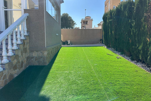 Revente - House - Torrevieja - VILLAMARTIN