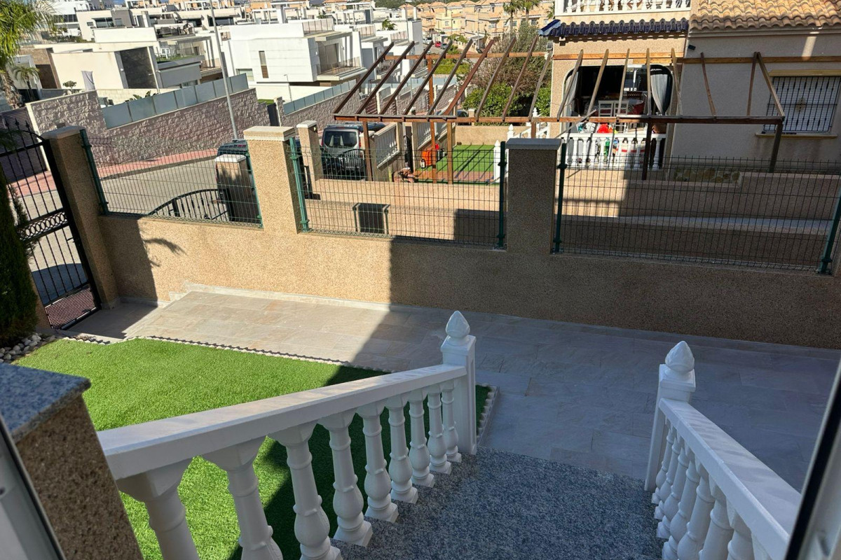 Revente - House - Torrevieja - VILLAMARTIN