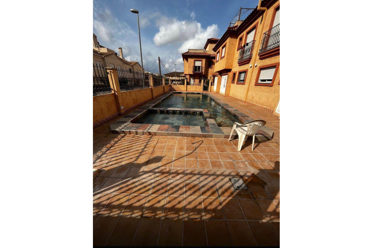 Resale - House - Redován - PUEBLO