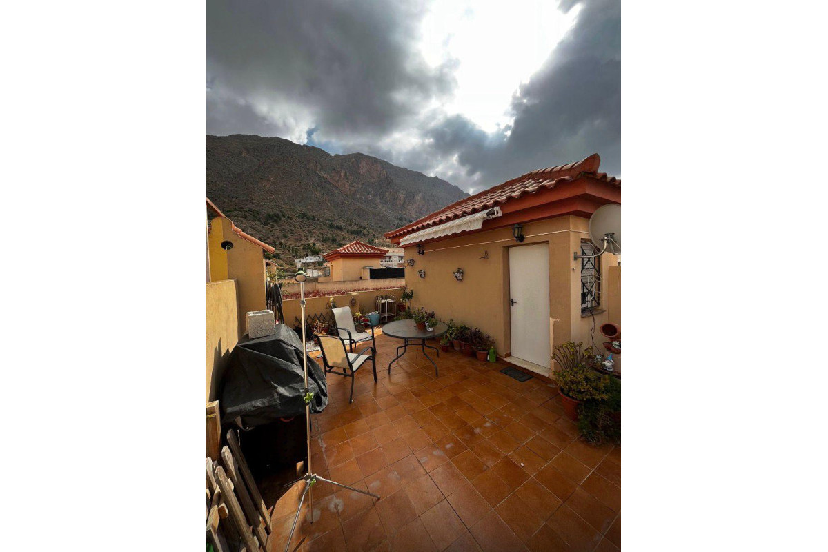 Resale - House - Redován - PUEBLO