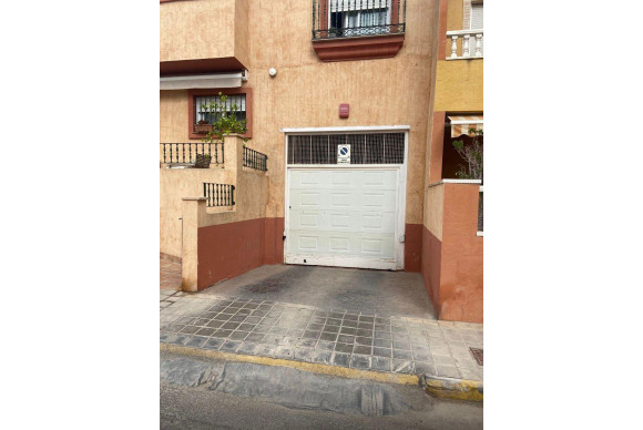Resale - House - Redován - PUEBLO