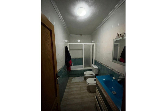 Resale - House - Redován - PUEBLO