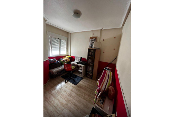 Resale - House - Redován - PUEBLO