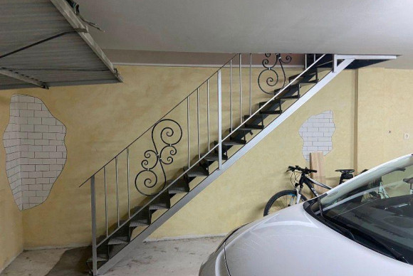 Resale - House - Redován - PUEBLO