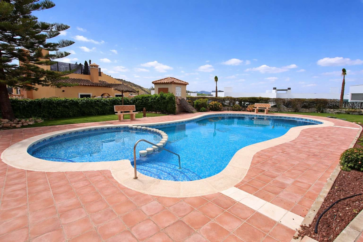 Resale - Apartment  - Algorfa - La Finca Golf Resort