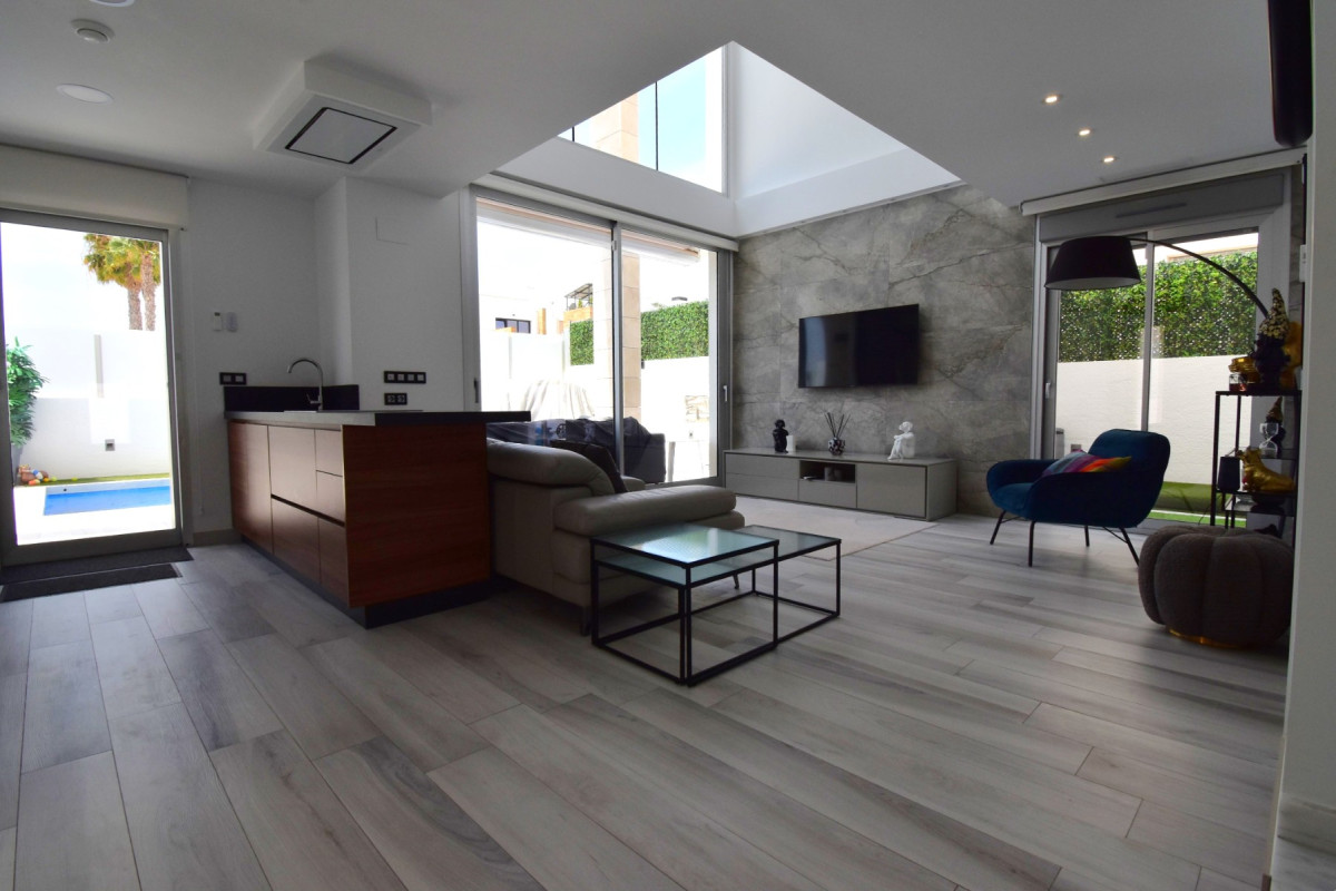 Resale - Detached Villa - Orihuela Costa - Lomas de Cabo Roig